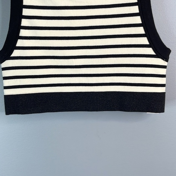 Offline By Aerie NWT Seamless High Neck Sports Bra Black Ivory Striped Size M - Picture 4 of 11